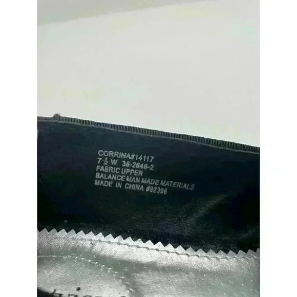 COPY - ComfortView 7.5 Black Crushed Velvet & Rhinestone Loafers - Picture 4 of 7